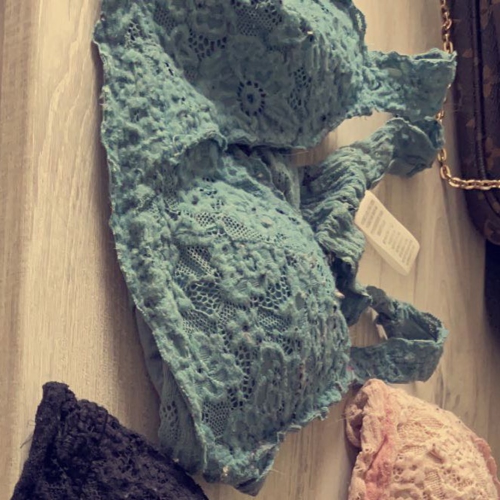 4 Bralettes! - image 1